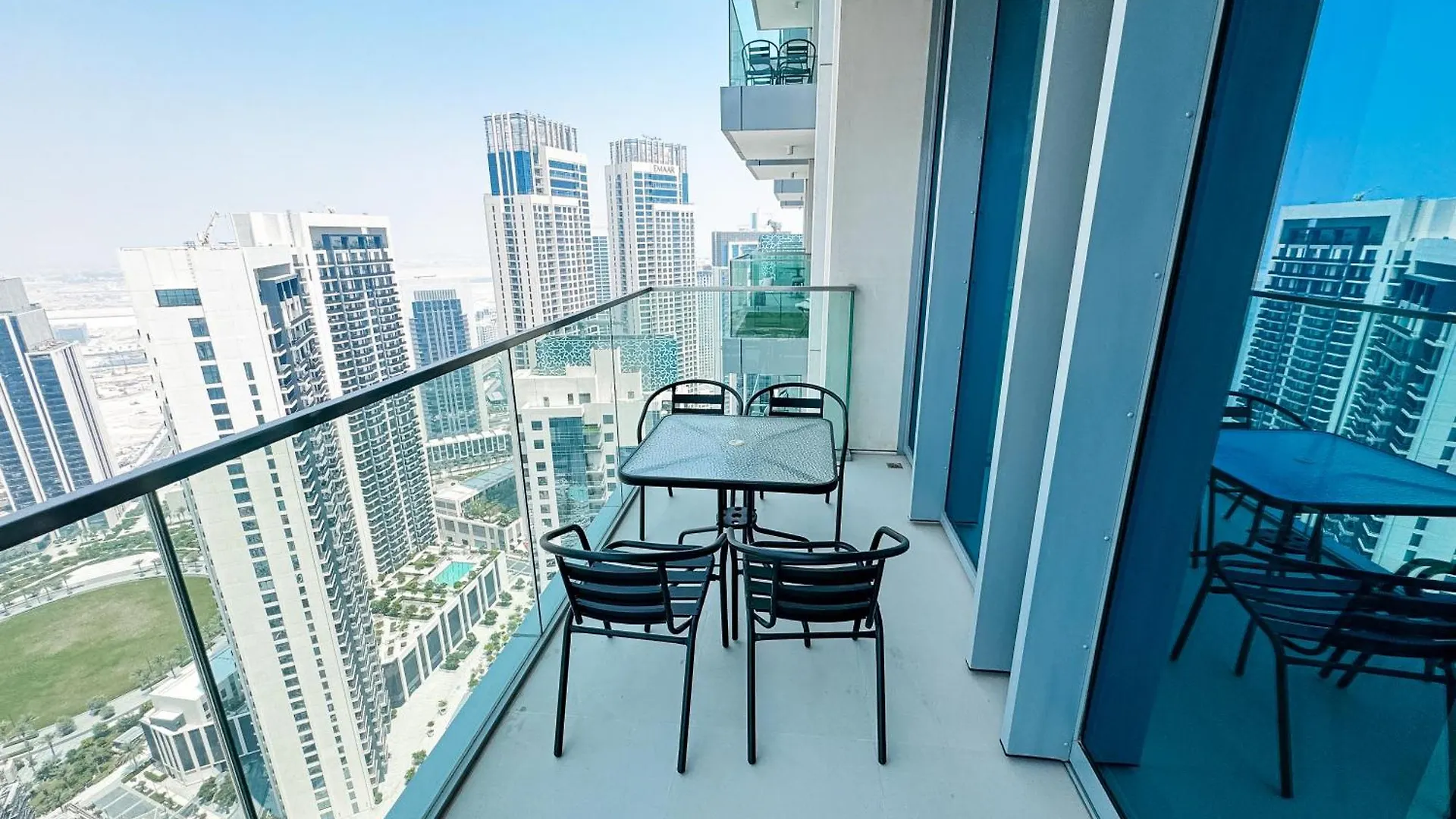 Like Home - 4104 Contemporary 2Bhk With Amazing Views Dubai Apartment