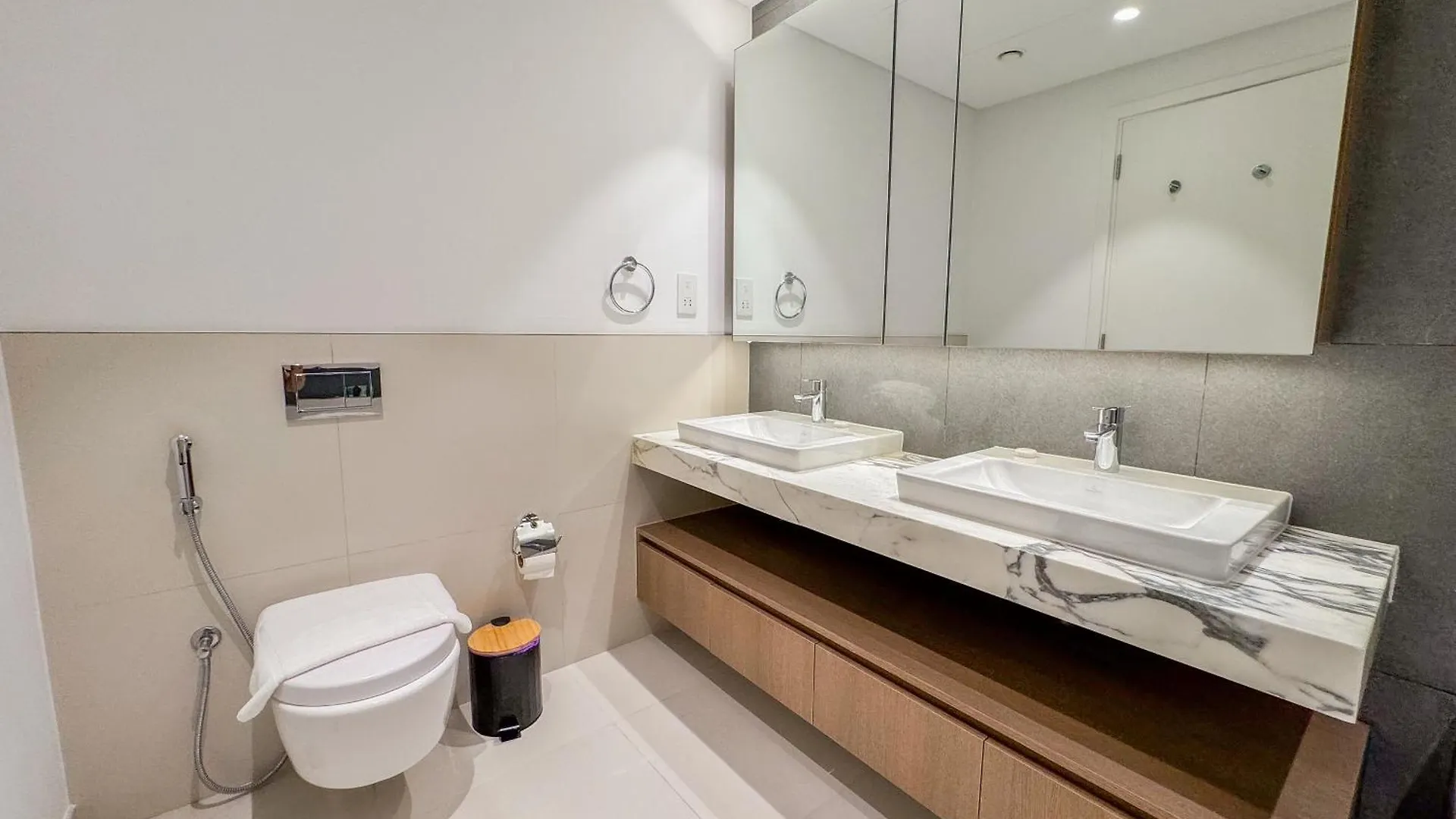 Like Home - 4104 Contemporary 2Bhk With Amazing Views Dubai 0*,  Vereinigte Arabische Emirate